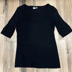 GAP 3/4 Sleeve Black Top